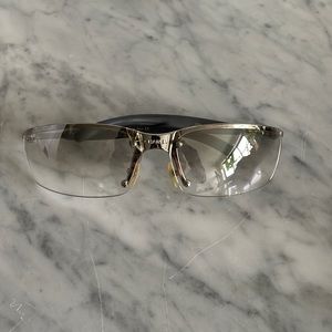 Y2K Authentic CHANEL CC Sunglasses Eye Wear Grey Silver Damaged Great for winter